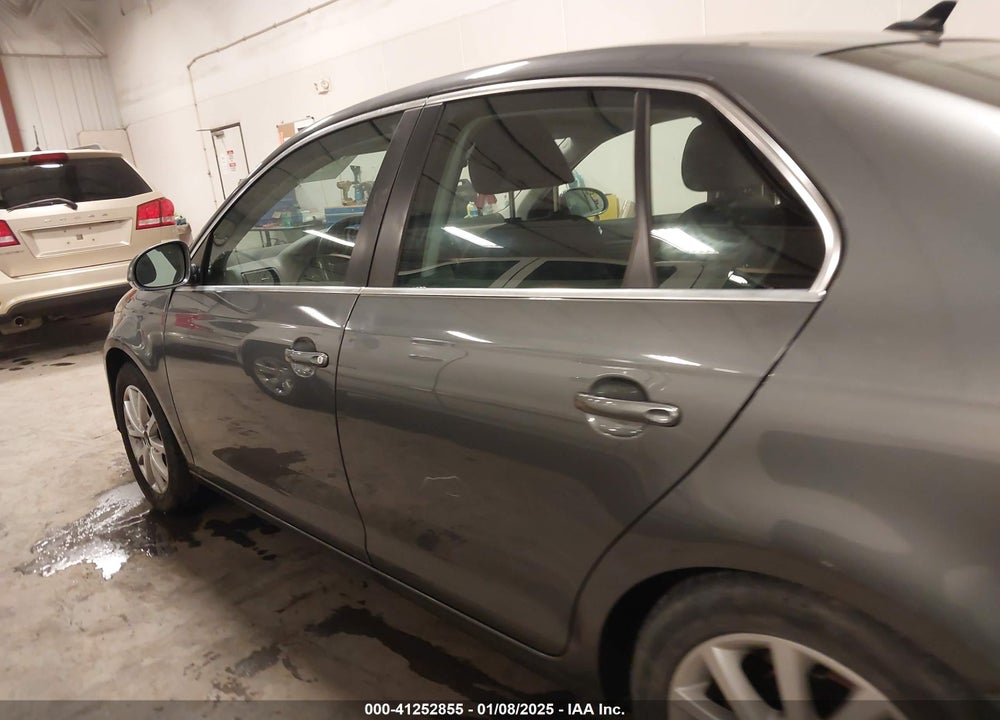 2010 VOLKSWAGEN JETTA SE VIN: 3VWRZ7AJ4AM060291
