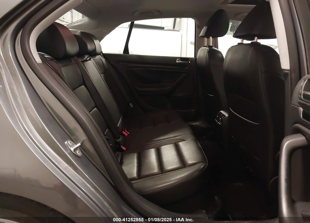 2010 VOLKSWAGEN JETTA SE VIN: 3VWRZ7AJ4AM060291
