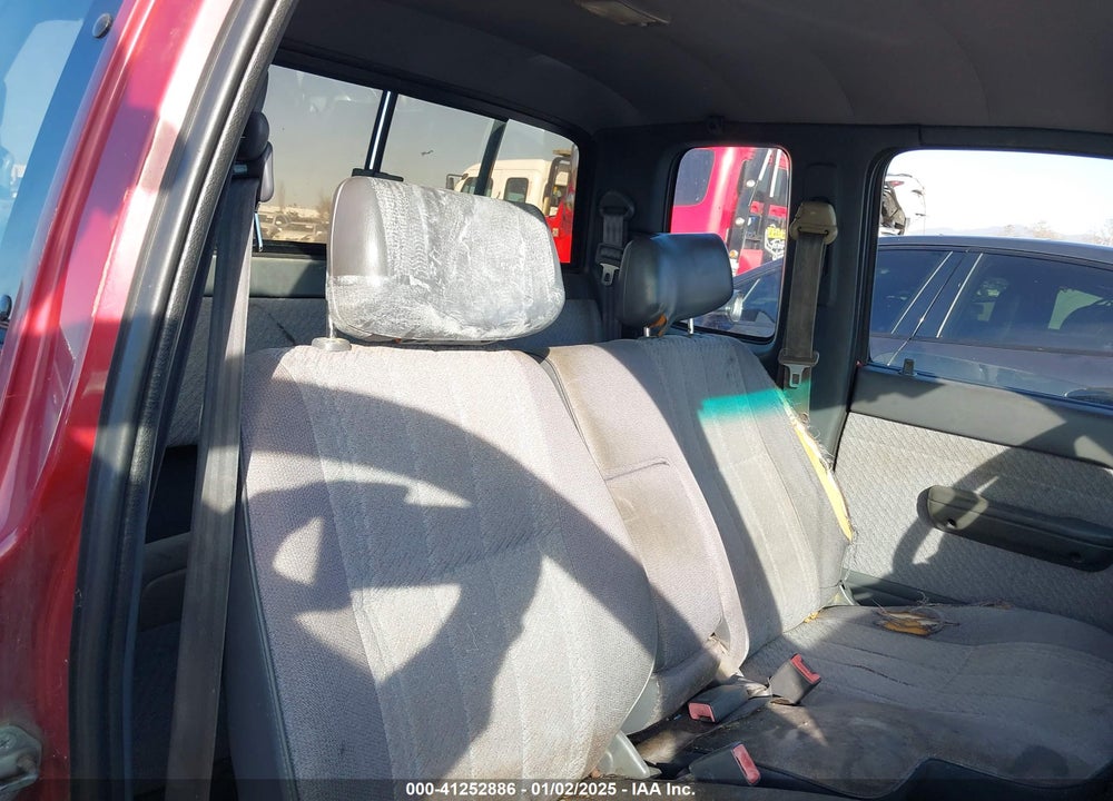 1995 TOYOTA TACOMA XTRACAB VIN: 4TAUN53B9SZ038219