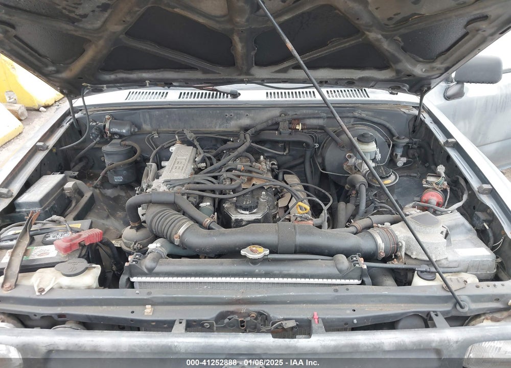 1992 TOYOTA PICKUP 1/2 TON SHORT WHLBASE STB VIN: 4TARN81A5NZ046212