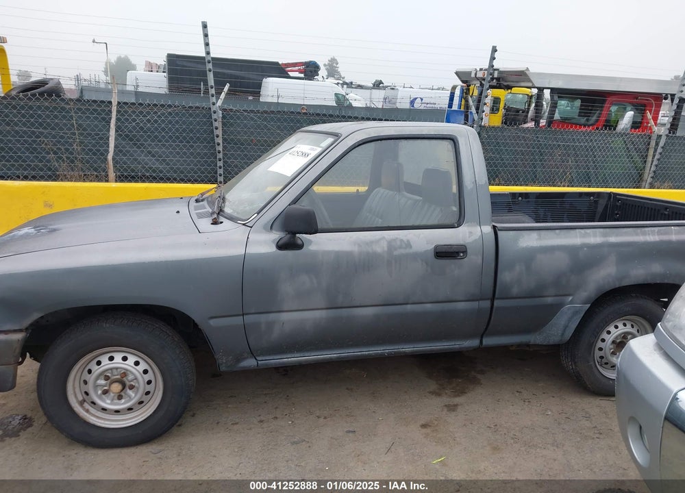 1992 TOYOTA PICKUP 1/2 TON SHORT WHLBASE STB VIN: 4TARN81A5NZ046212