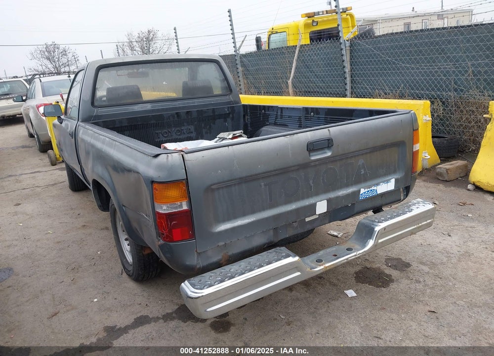 1992 TOYOTA PICKUP 1/2 TON SHORT WHLBASE STB VIN: 4TARN81A5NZ046212