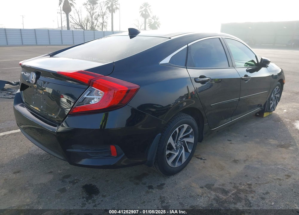 2018 HONDA CIVIC EX VIN: 2HGFC2F70JH576039