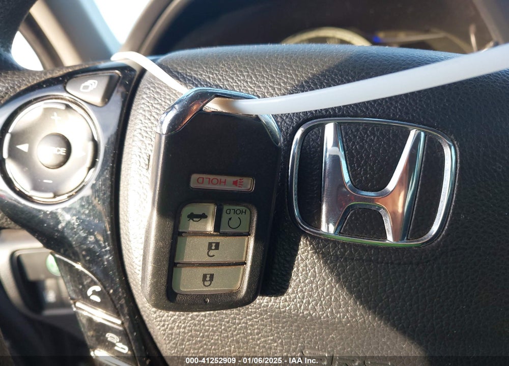 2017 HONDA ACCORD HYBRID VIN: JHMCR6F3XHC014648