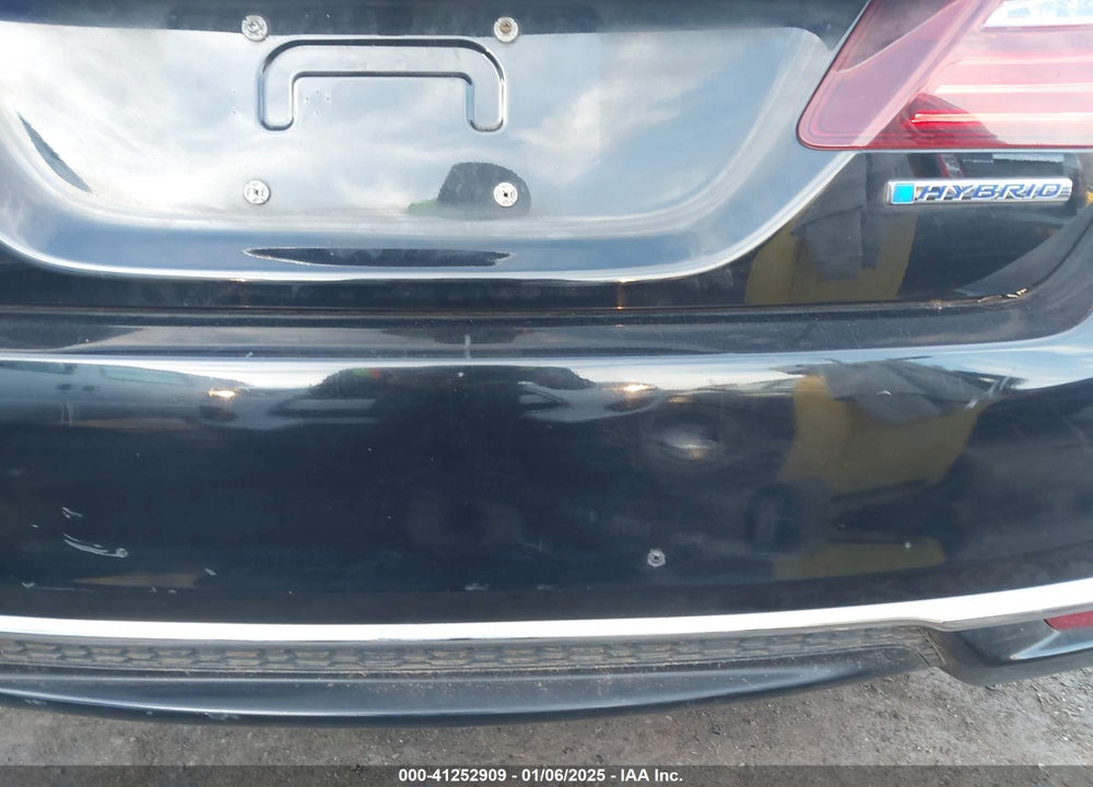 2017 HONDA ACCORD HYBRID VIN: JHMCR6F3XHC014648