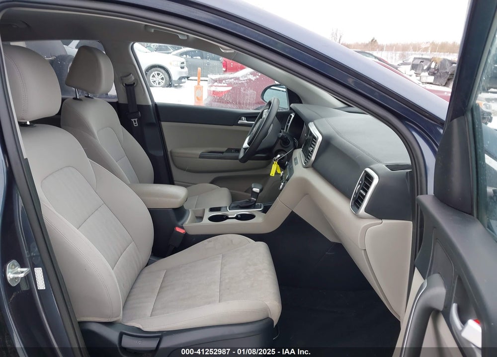 2022 KIA SPORTAGE LX VIN: KNDPMCAC8N7966382