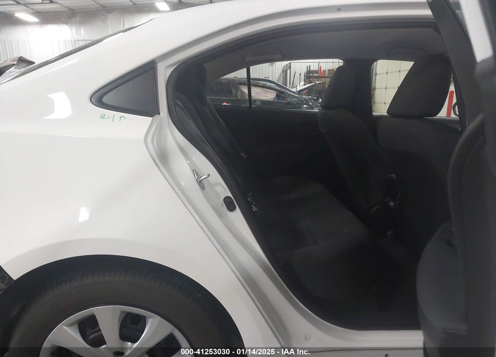2024 TOYOTA COROLLA LE VIN: 5YFB4MDE2RP086702