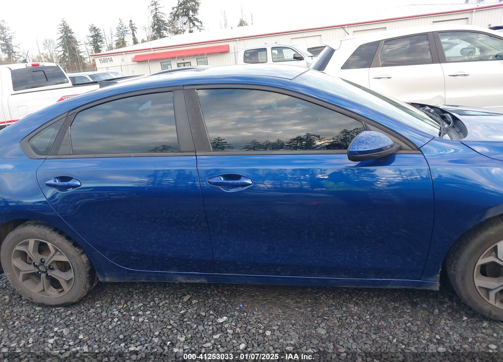 2019 KIA FORTE LXS VIN: 3KPF24AD8KE037062