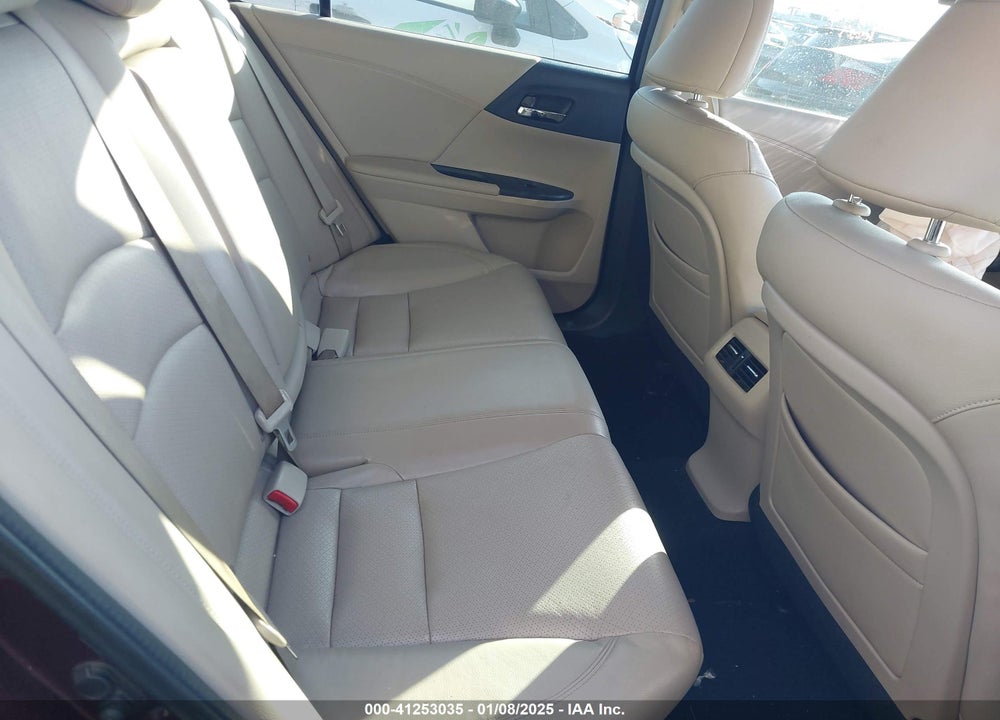 2013 HONDA ACCORD VIN: 1HGCR2F84DA151386