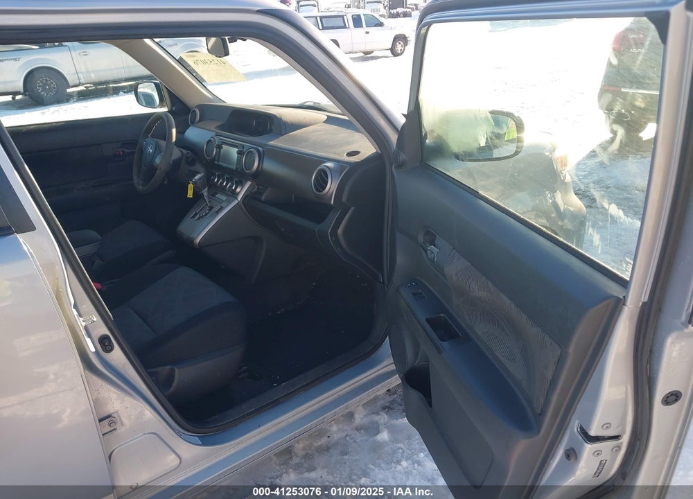 2013 SCION XB VIN: JTLZE4FE6DJ043877