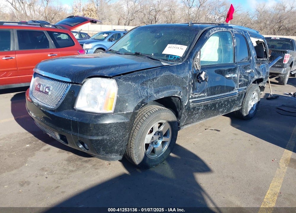 2008 GMC YUKON DENALI VIN: 1GKFK63808J240734