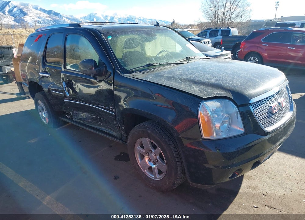 2008 GMC YUKON DENALI VIN: 1GKFK63808J240734