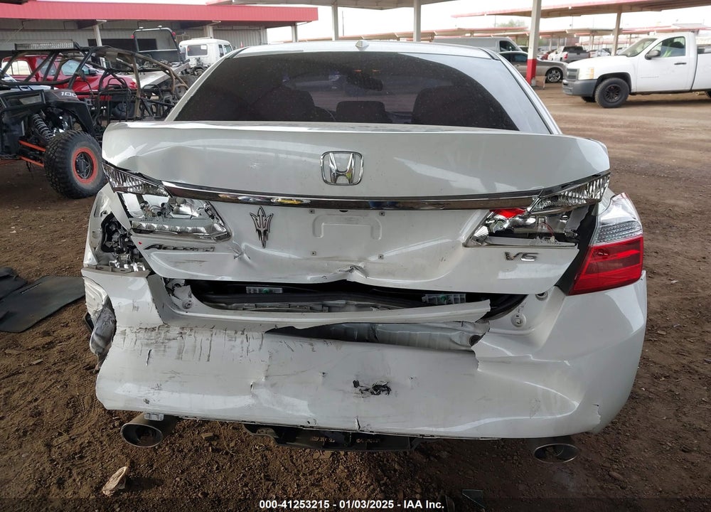 2013 HONDA ACCORD VIN: 1HGCR3F8XDA006407