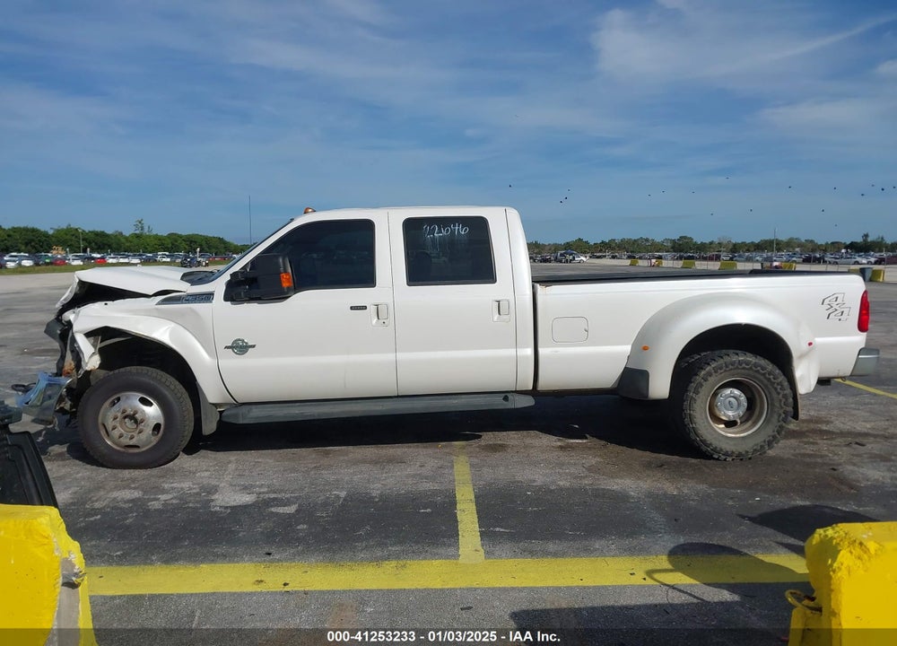 2015 FORD F-350 LARIAT VIN: 1FT8W3DT4FEB17163