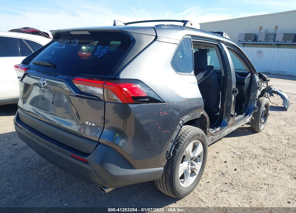 2020 TOYOTA RAV4 XLE VIN: 2T3W1RFVXLC062943
