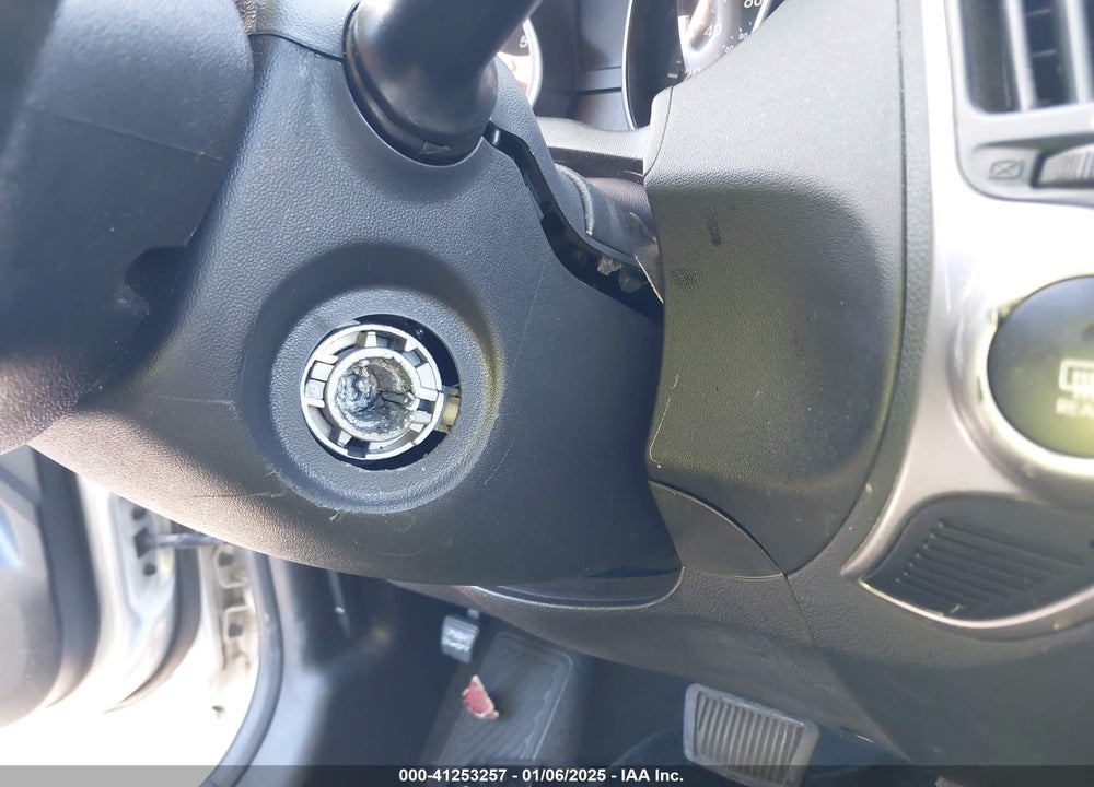 2011 HYUNDAI TUCSON GLS VIN: KM8JU3AC6BU293879