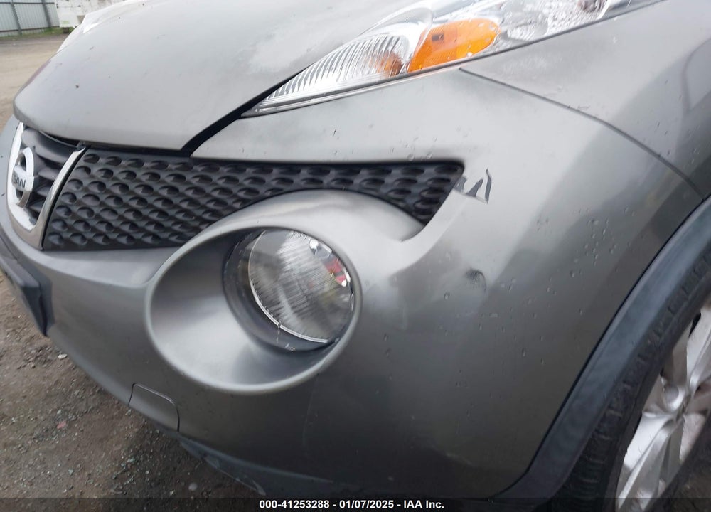 2011 NISSAN JUKE SV VIN: JN8AF5MR8BT004716