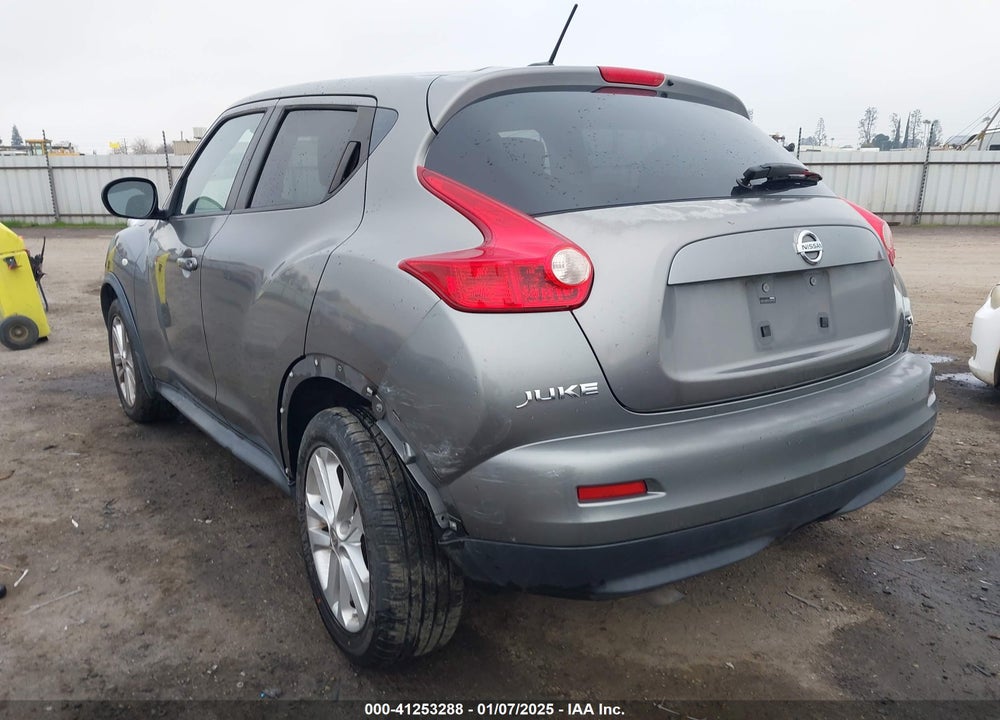 2011 NISSAN JUKE SV VIN: JN8AF5MR8BT004716