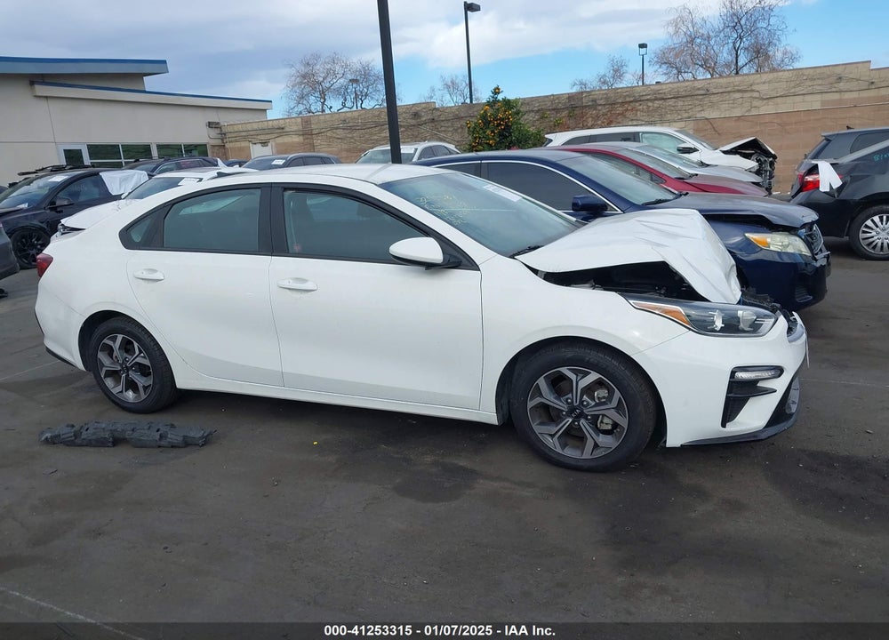 2021 KIA FORTE VIN: 3KPF24AD4ME268303