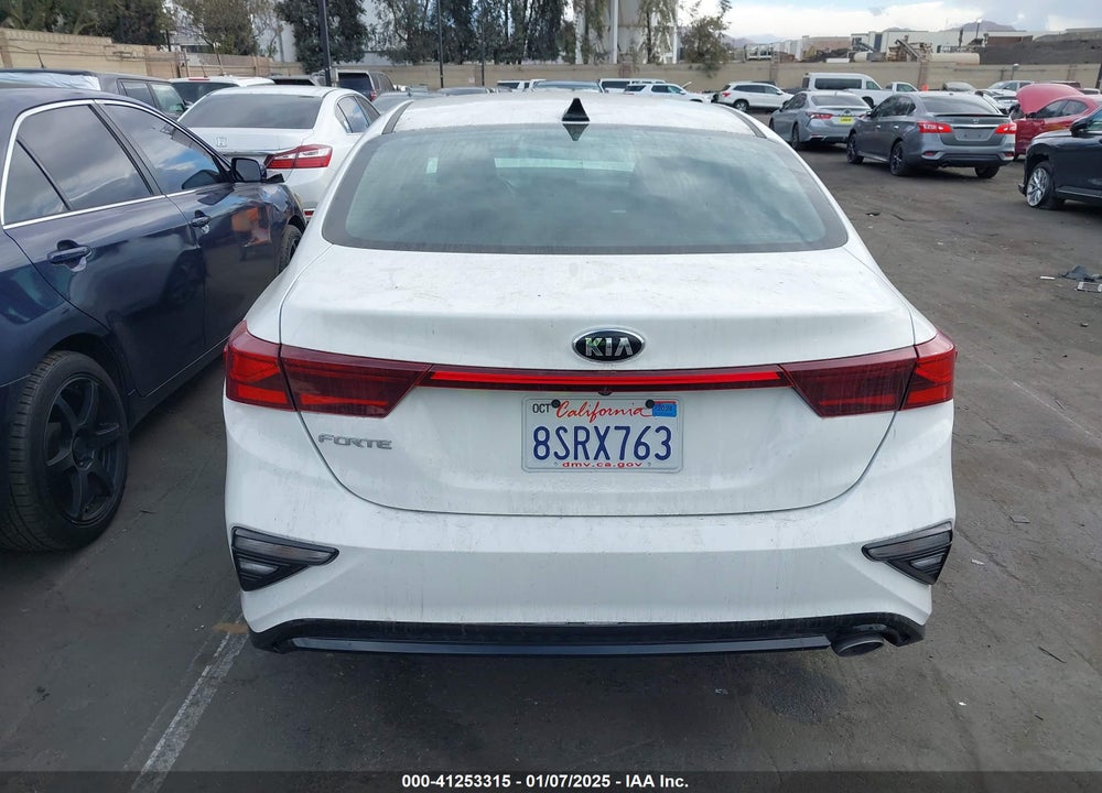 2021 KIA FORTE VIN: 3KPF24AD4ME268303