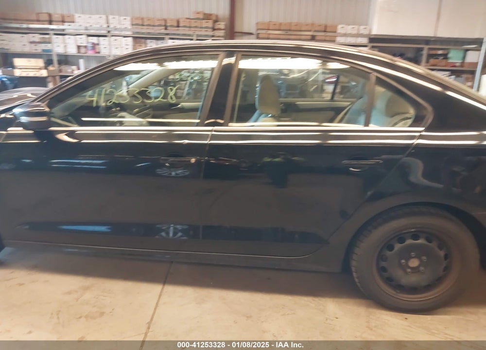 2013 VOLKSWAGEN JETTA 2.5L SE VIN: 3VWDP7AJ7DM384694