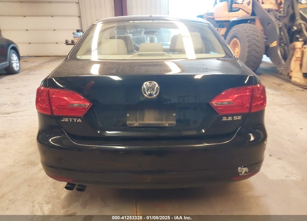 2013 VOLKSWAGEN JETTA 2.5L SE VIN: 3VWDP7AJ7DM384694