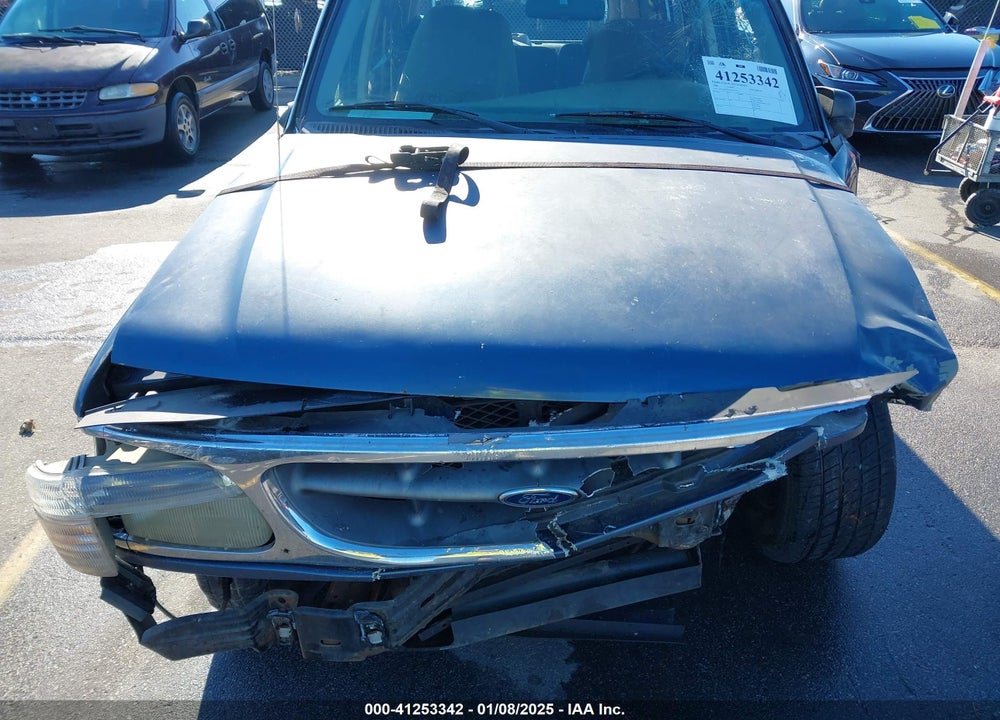 2000 FORD EXPLORER XLT VIN: 1FMZU63X1YZC22797