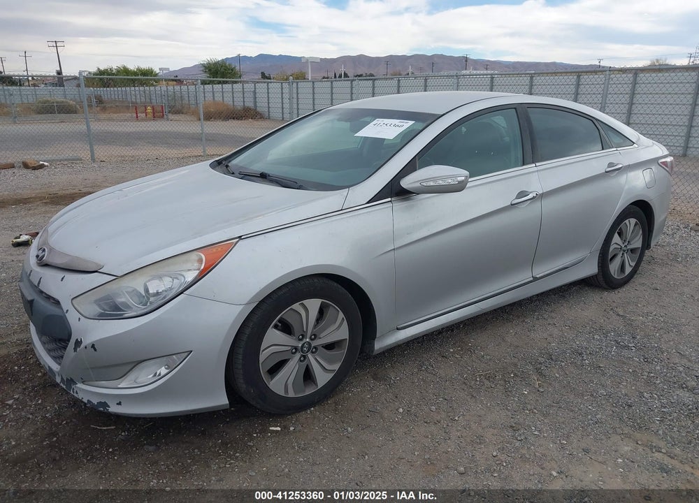 2014 HYUNDAI SONATA HYBRID VIN: KMHEC4A42EA103813