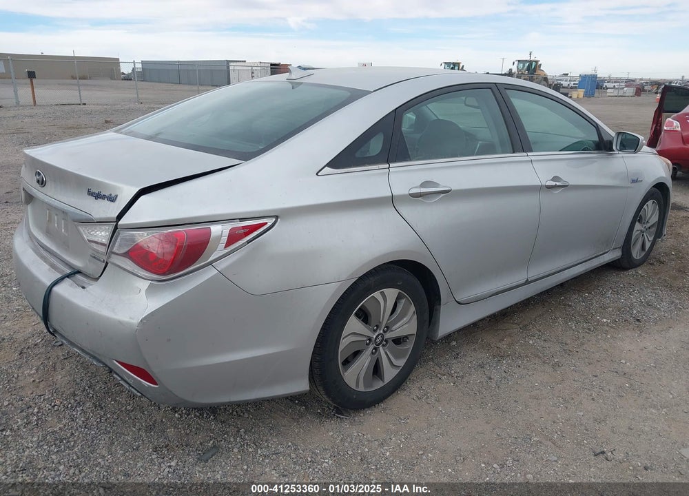 2014 HYUNDAI SONATA HYBRID VIN: KMHEC4A42EA103813