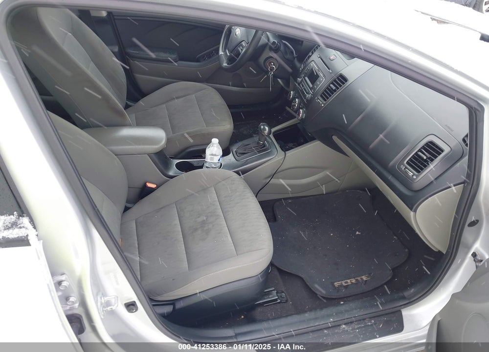 2015 KIA FORTE VIN: KNAFK4A69F5296613