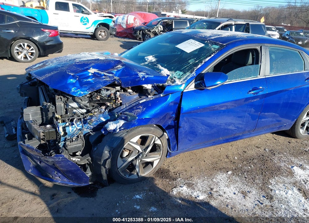 2021 HYUNDAI ELANTRA VIN: KMHLP4AG8MU069606