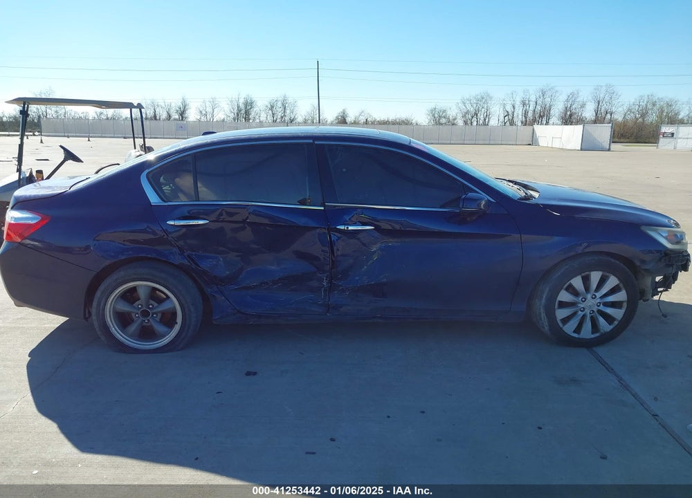2013 HONDA ACCORD VIN: 1HGCR3F88DA038093