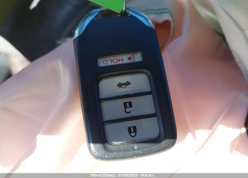 2013 HONDA ACCORD VIN: 1HGCR3F88DA038093