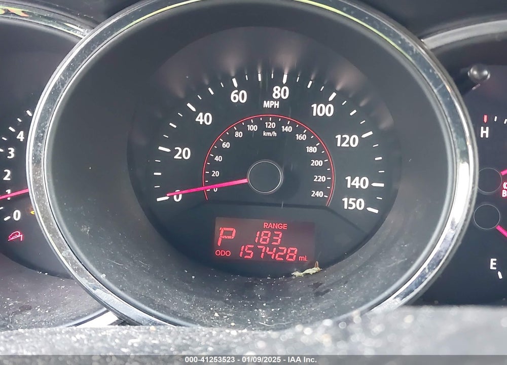 2011 KIA SORENTO LX VIN: 5XYKTCA18BG013276