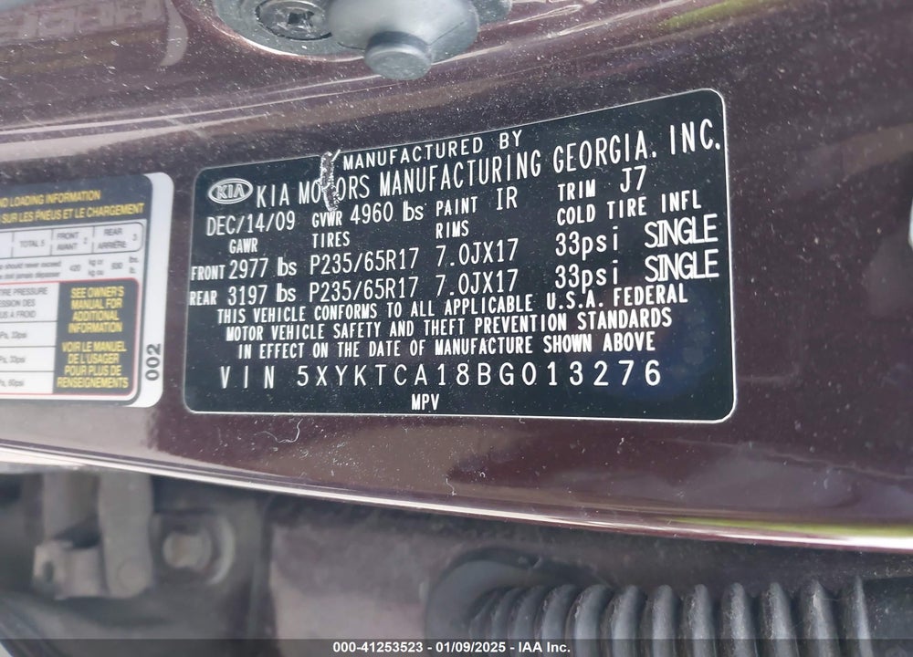 2011 KIA SORENTO LX VIN: 5XYKTCA18BG013276