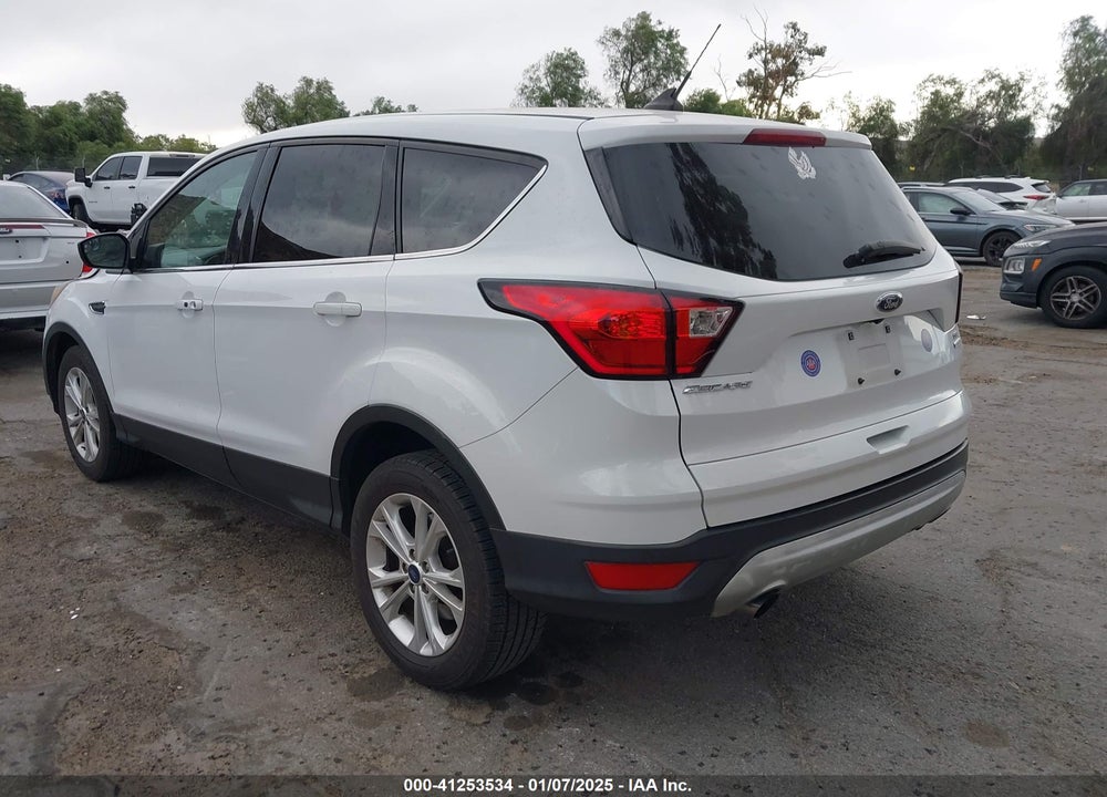 2019 FORD ESCAPE SE VIN: 1FMCU0GD1KUB81126