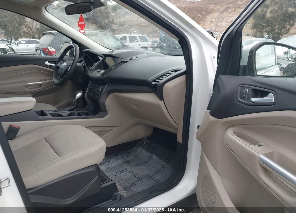 2019 FORD ESCAPE SE VIN: 1FMCU0GD1KUB81126