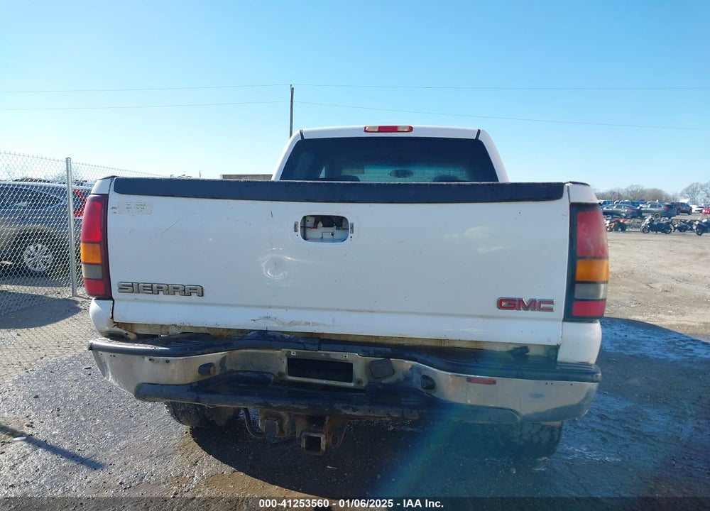 2005 GMC SIERRA 1500HD SLE VIN: 1GTGK13U05F811217