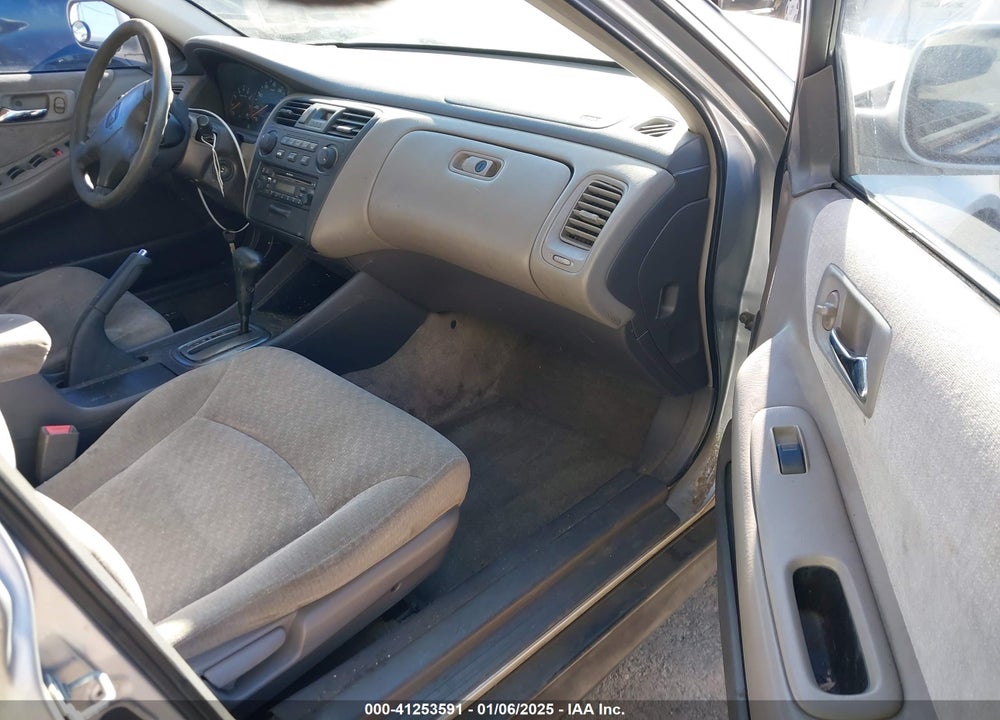 2002 HONDA ACCORD 2.3 LX VIN: 1HGCG66542A148844