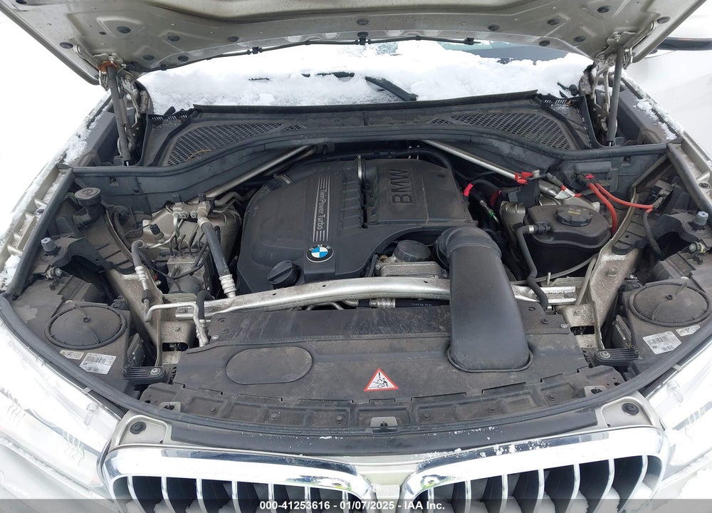 2015 BMW X5 VIN: 5UXKR0C53F0P12905