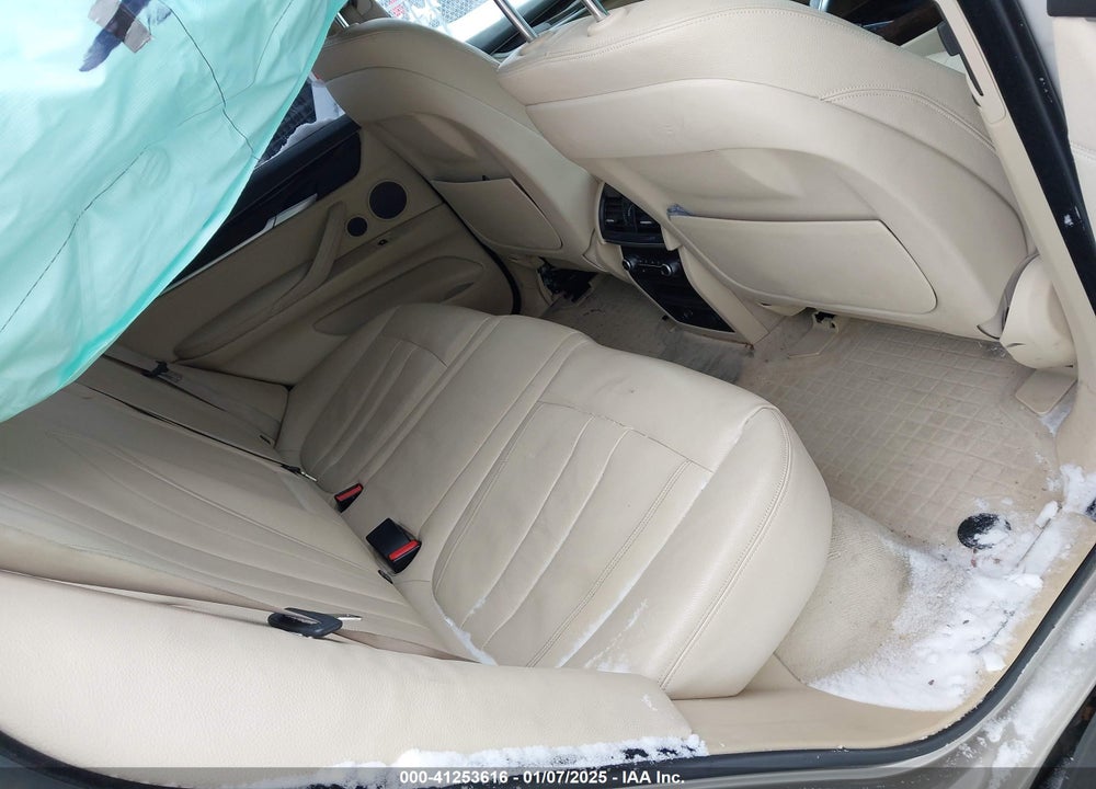 2015 BMW X5 VIN: 5UXKR0C53F0P12905