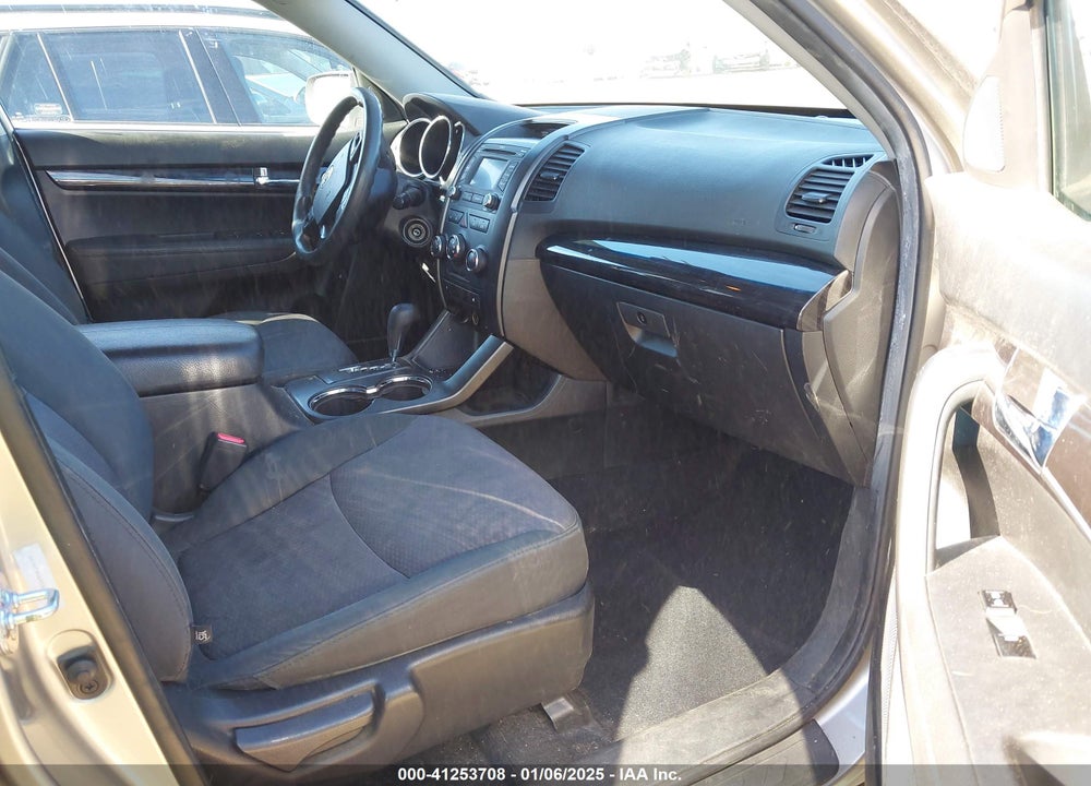2013 KIA SORENTO VIN: 5XYKT4A64DG343274