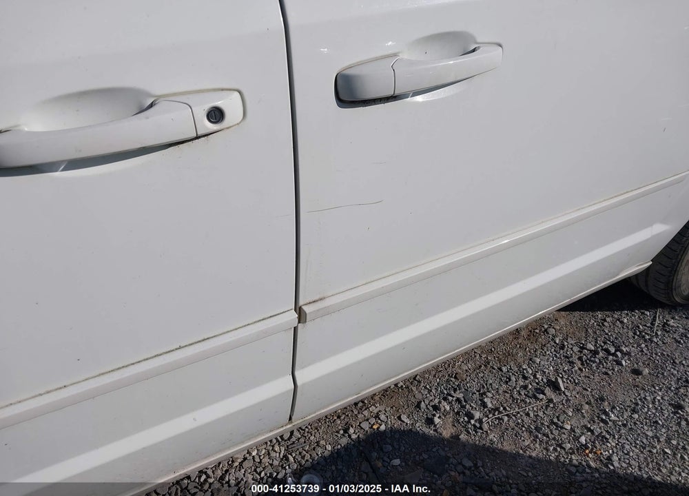 2011 DODGE GRAND CARAVAN MAINSTREET VIN: 2D4RN3DG1BR738502