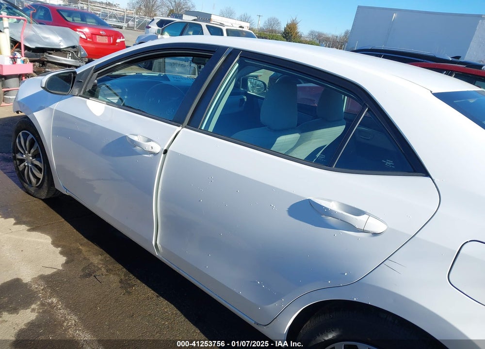 2015 TOYOTA COROLLA LE VIN: 2T1BURHE8FC277401