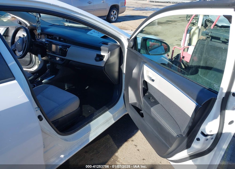 2015 TOYOTA COROLLA LE VIN: 2T1BURHE8FC277401