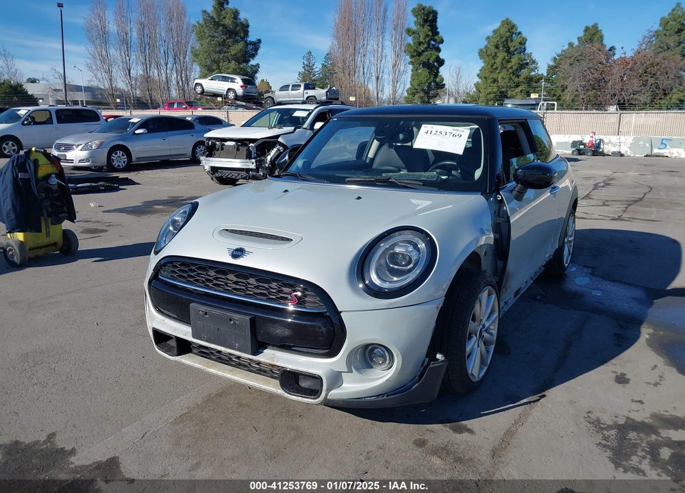 2021 MINI HARDTOP VIN: WMWXR5C09M2N61849