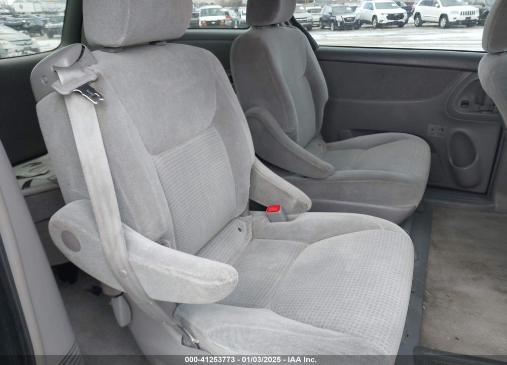 2006 TOYOTA SIENNA CE VIN: 5TDZA23C86S571313