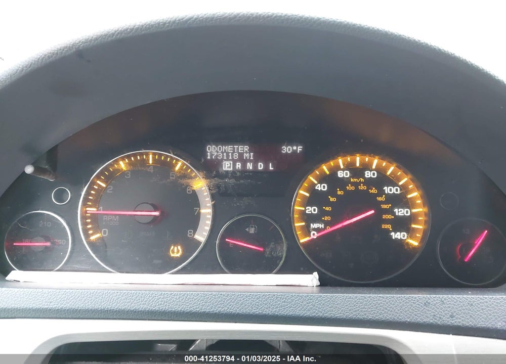 2008 SATURN OUTLOOK XE VIN: 5GZEV13728J215180