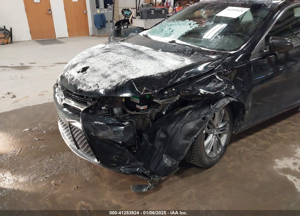 2017 TOYOTA CAMRY SE VIN: 4T1BF1FK8HU304666
