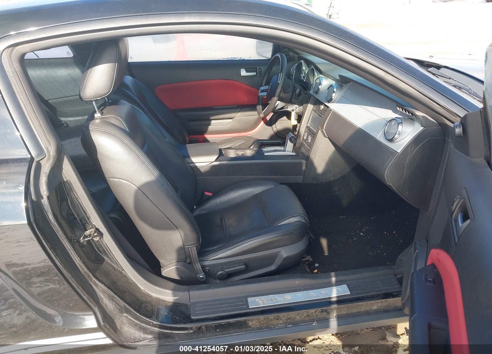 2005 FORD MUSTANG V6 DELUXE/V6 PREMIUM VIN: 1ZVFT80N255114665